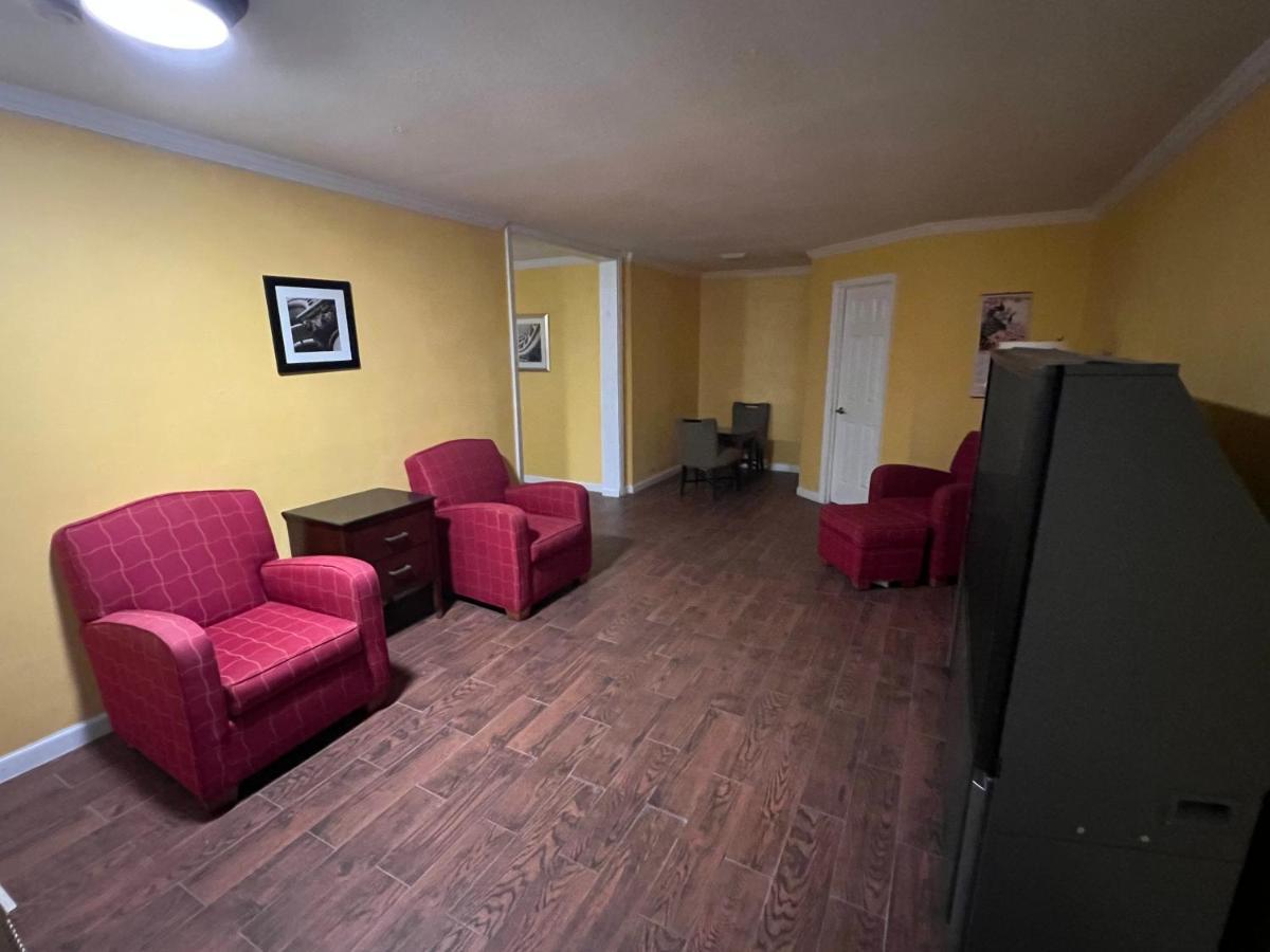 Dragon Inn & Suites Fayette 外观 照片