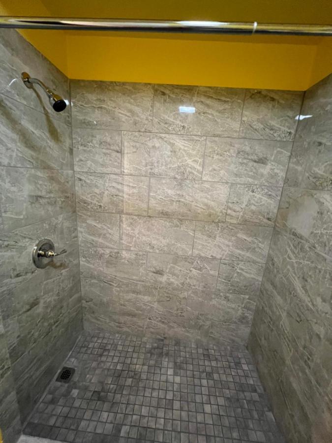 Dragon Inn & Suites Fayette 外观 照片