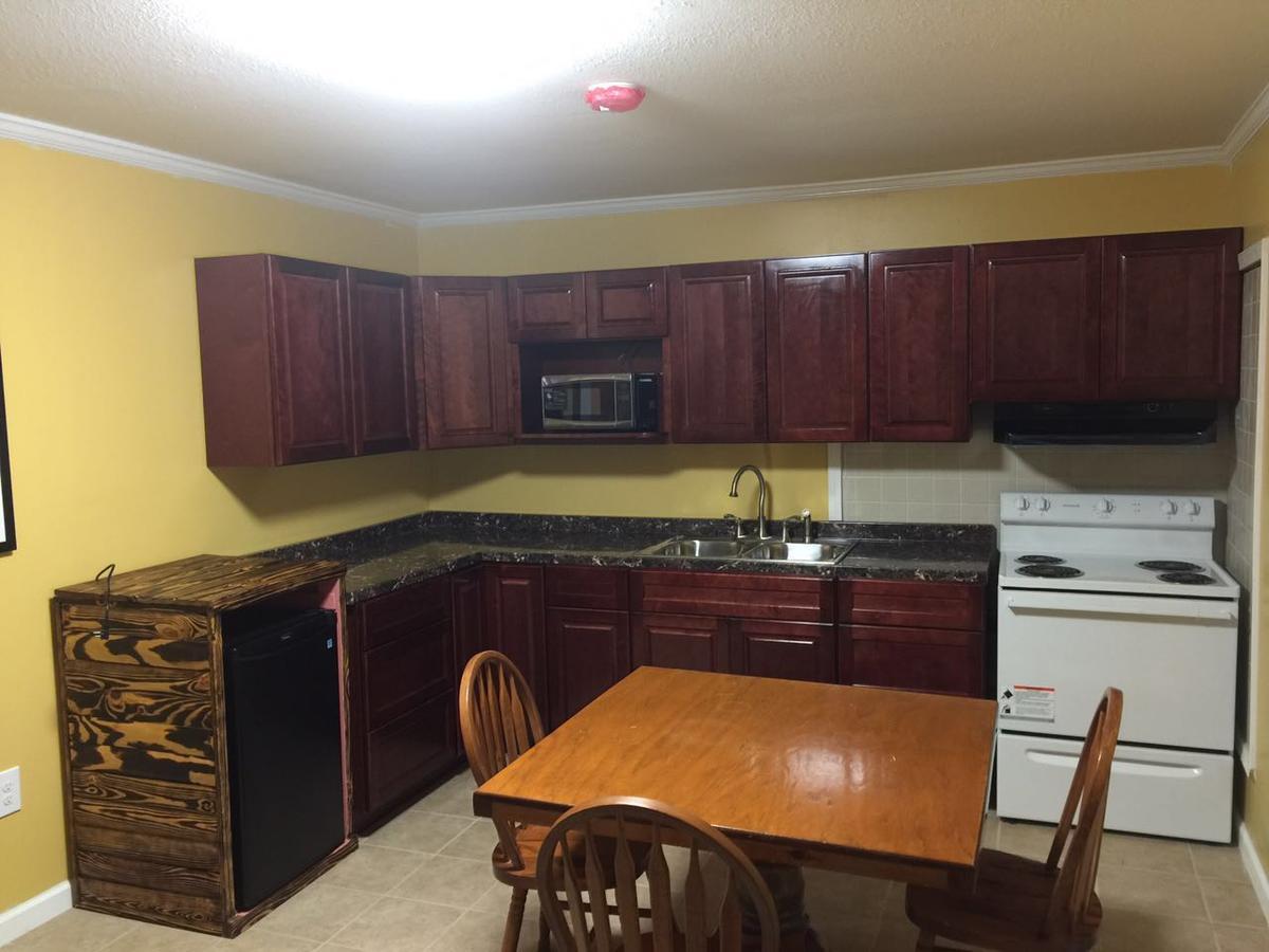 Dragon Inn & Suites Fayette 外观 照片